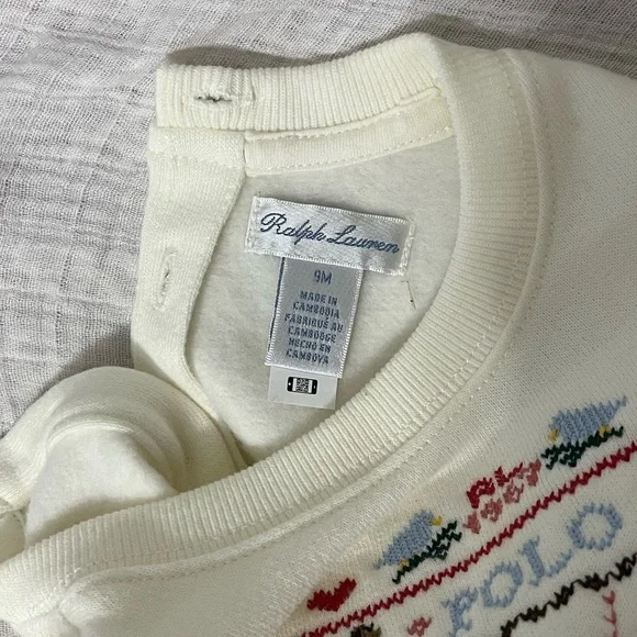 Ralph Lauren Ivory Baby Outfit with Festive Christmas Design - Picture 4 of 7